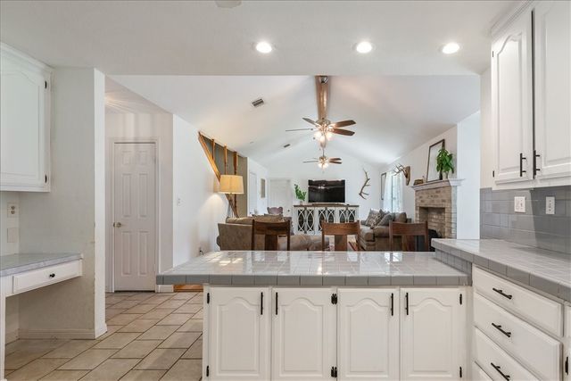 7474 N Lone Star Parkway, Crawford, TX 76638