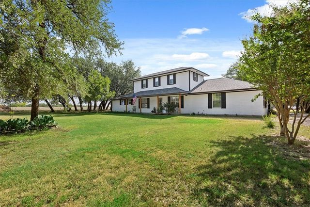 7474 N Lone Star Parkway, Crawford, TX 76638