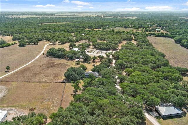 7474 N Lone Star Parkway, Crawford, TX 76638