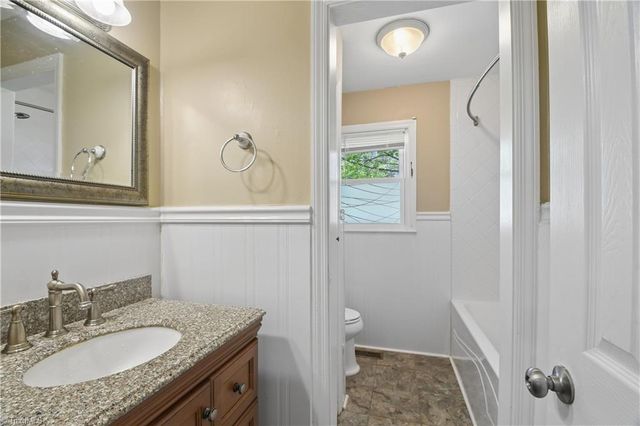 1011 Duggins Street, Kernersville, NC 27284