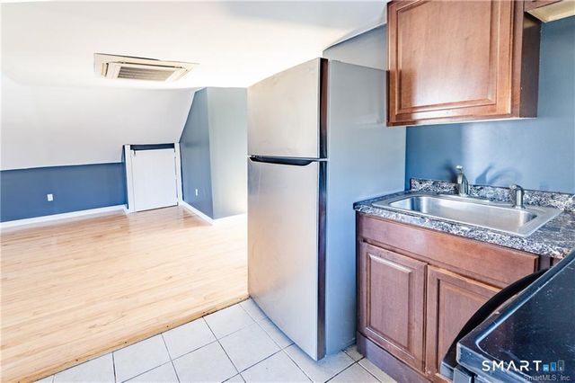 58 South Avenue, Meriden, CT 06451