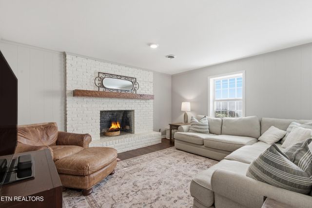 204 Whittington Drive, Knoxville, TN 37923