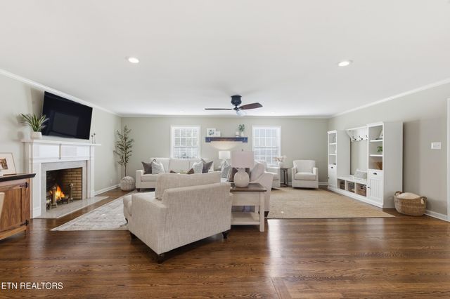 204 Whittington Drive, Knoxville, TN 37923