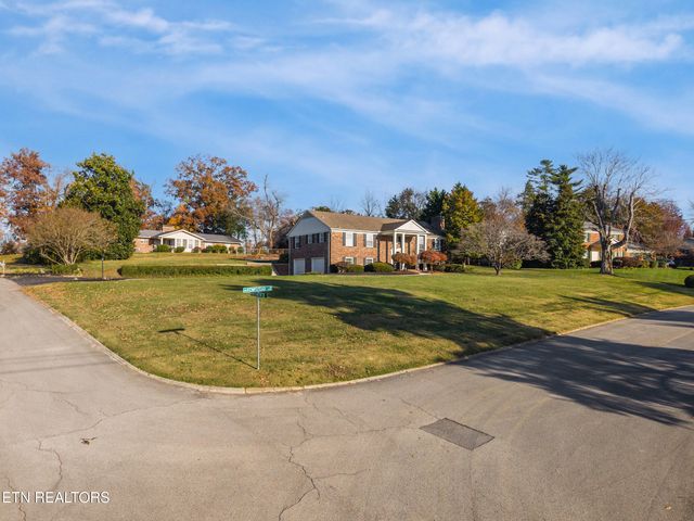 204 Whittington Drive, Knoxville, TN 37923