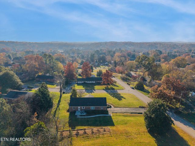 204 Whittington Drive, Knoxville, TN 37923