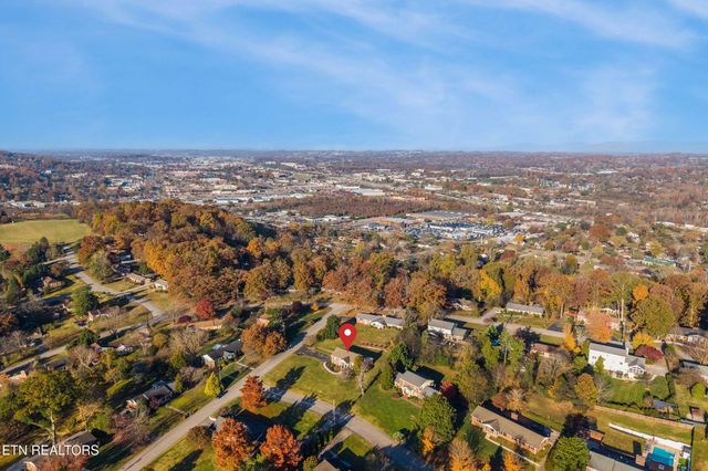 204 Whittington Drive, Knoxville, TN 37923