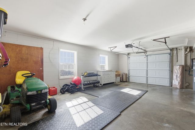 204 Whittington Drive, Knoxville, TN 37923