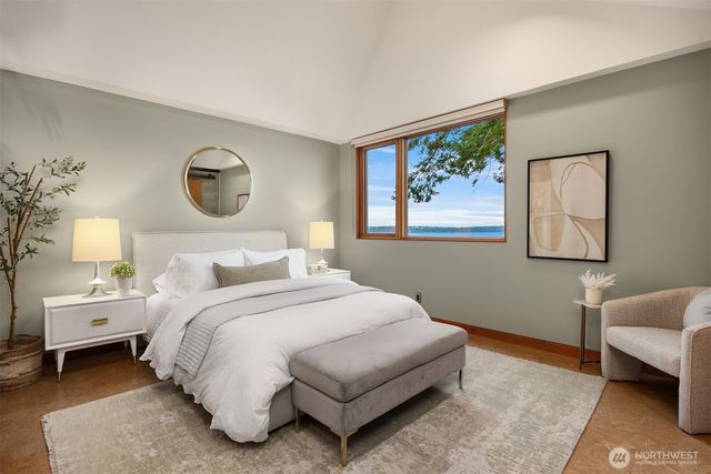 7268 Madrona Drive NE, Bainbridge Island, WA 98110