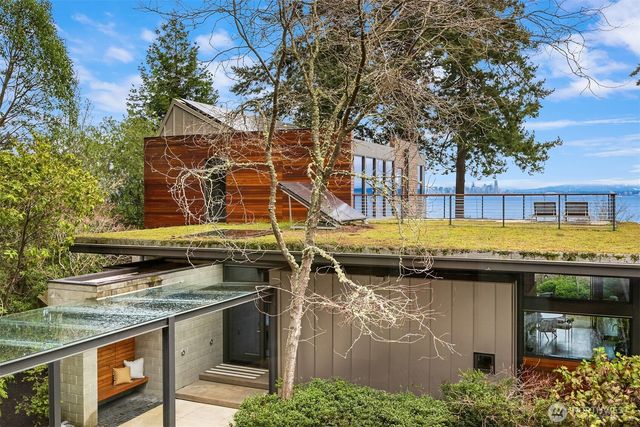 7268 Madrona Drive NE, Bainbridge Island, WA 98110