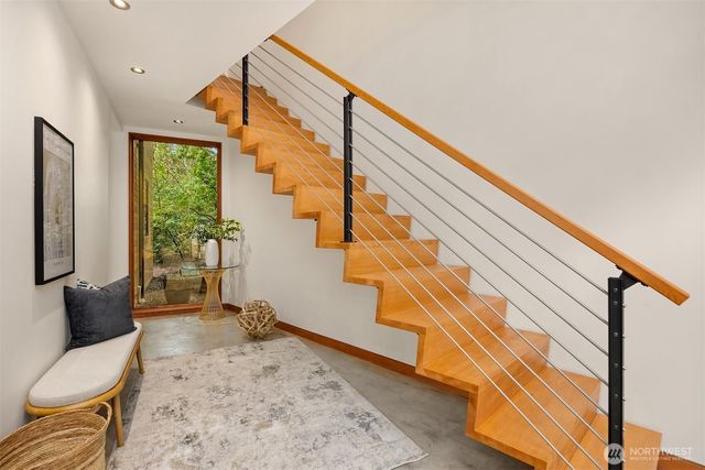 7268 Madrona Drive NE, Bainbridge Island, WA 98110