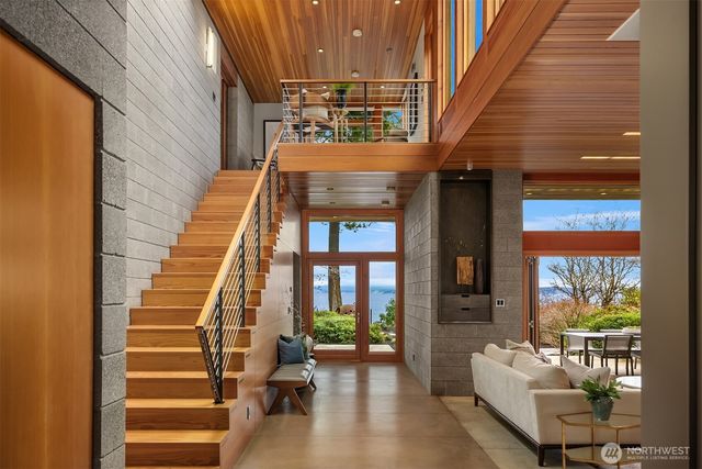 7268 Madrona Drive NE, Bainbridge Island, WA 98110