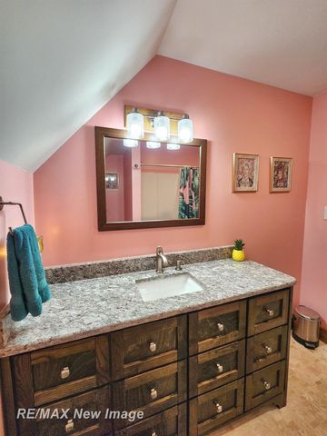 7470 State Road, Saginaw, MI 48609