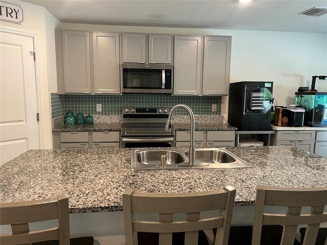19007 NW 164TH ROAD, High Springs, FL 32643