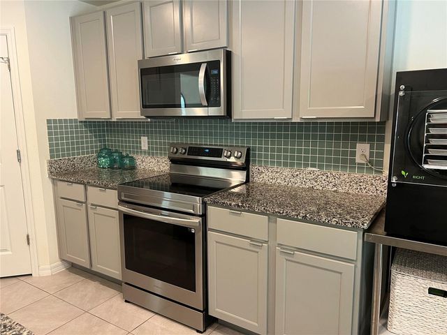 19007 NW 164TH ROAD, High Springs, FL 32643