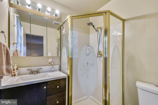 11806 SEVEN LOCKS RD, Potomac, MD 20854