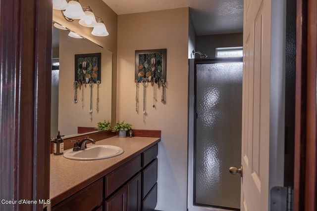 8464 N Boysenberry LOOP, Hayden, ID 83835