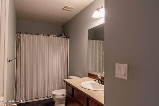 8464 N Boysenberry LOOP, Hayden, ID 83835