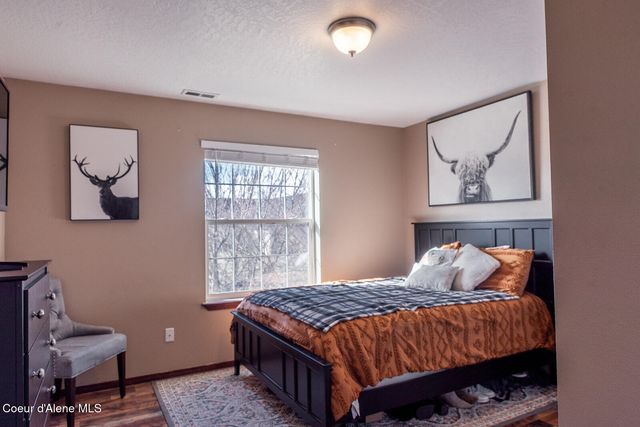 8464 N Boysenberry LOOP, Hayden, ID 83835