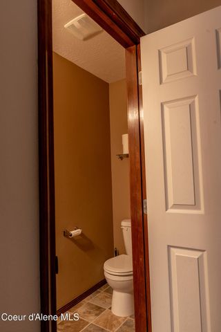 8464 N Boysenberry LOOP, Hayden, ID 83835