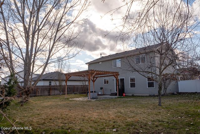 8464 N Boysenberry LOOP, Hayden, ID 83835