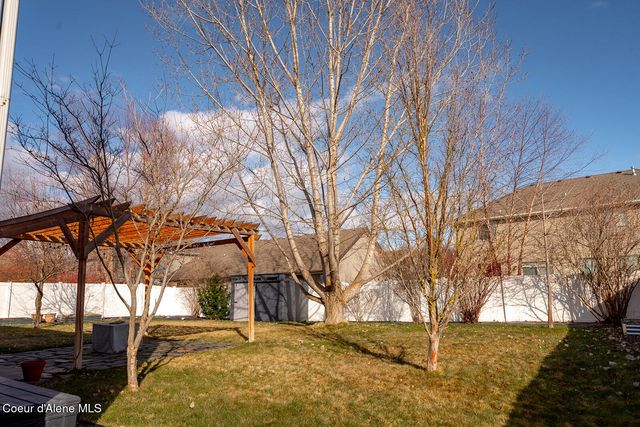 8464 N Boysenberry LOOP, Hayden, ID 83835