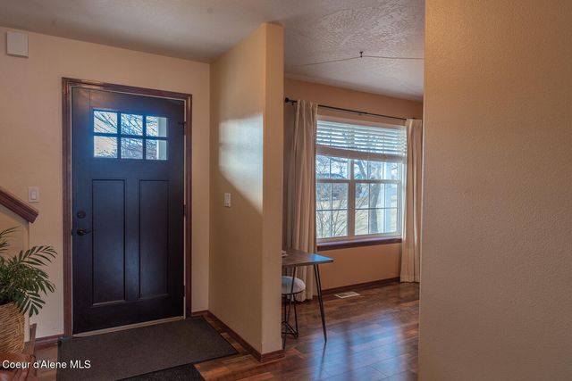 8464 N Boysenberry LOOP, Hayden, ID 83835