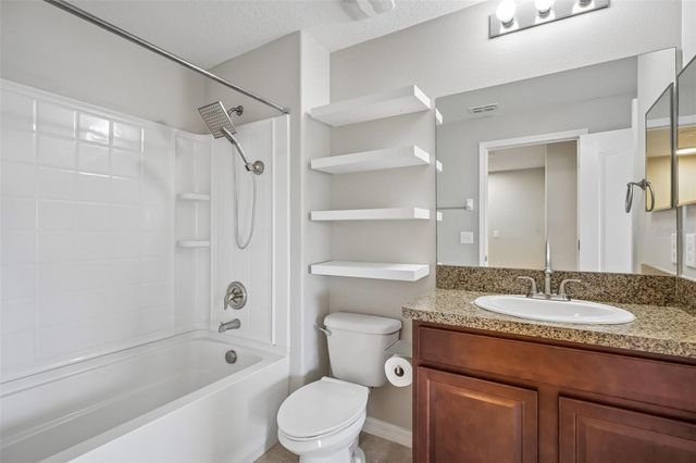 2246 GOLDEN FALCON DRIVE, Ruskin, FL 33570