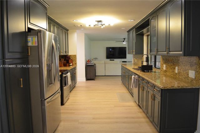 1200 NW 78th Ave, Plantation, FL 33322