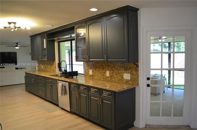 1200 NW 78th Ave, Plantation, FL 33322