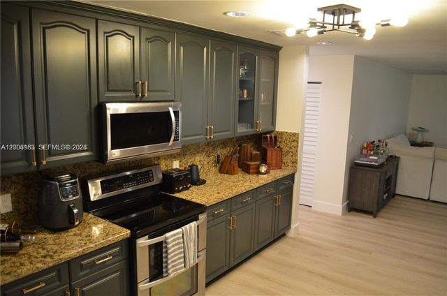 1200 NW 78th Ave, Plantation, FL 33322