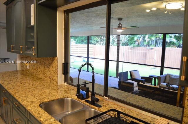 1200 NW 78th Ave, Plantation, FL 33322