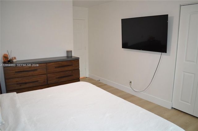 1200 NW 78th Ave, Plantation, FL 33322