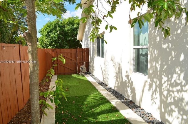 1200 NW 78th Ave, Plantation, FL 33322