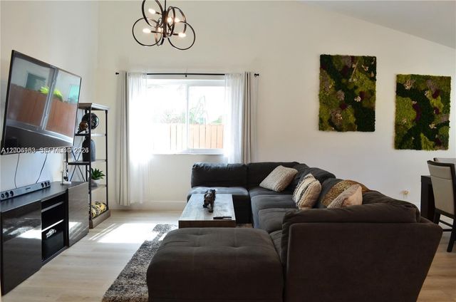 1200 NW 78th Ave, Plantation, FL 33322