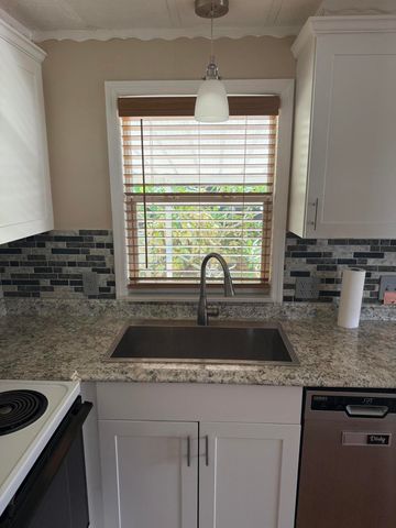 463 Onyx Way, Jensen Beach, FL 34957