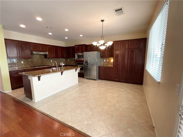 7142 Hidden Court, Highland, CA 92346
