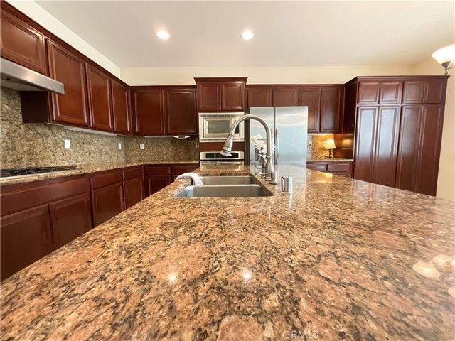 7142 Hidden Court, Highland, CA 92346