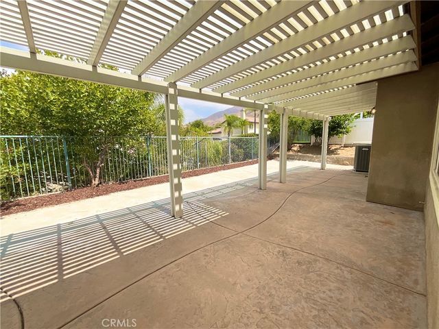 7142 Hidden Court, Highland, CA 92346