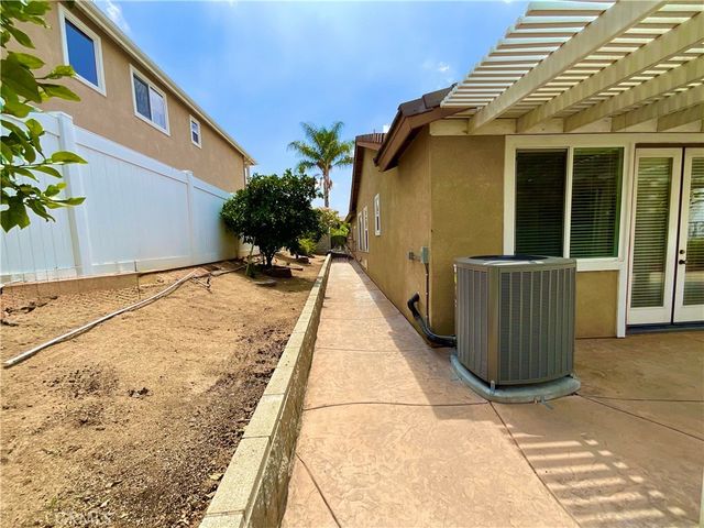 7142 Hidden Court, Highland, CA 92346