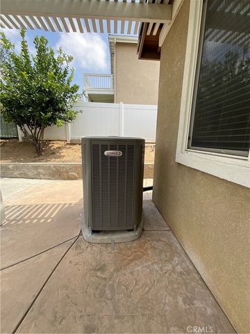 7142 Hidden Court, Highland, CA 92346
