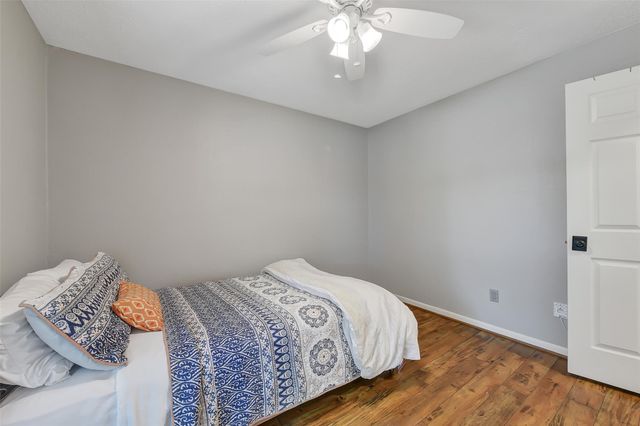1312 Osborne Drive, Friendswood, TX 77546