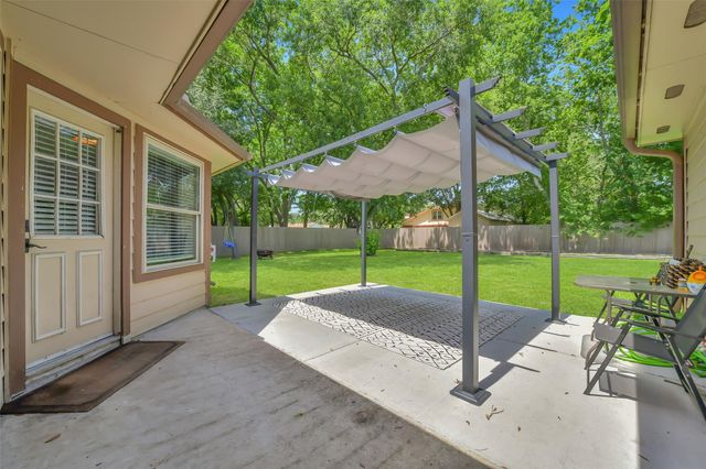 1312 Osborne Drive, Friendswood, TX 77546