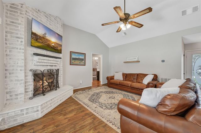 1312 Osborne Drive, Friendswood, TX 77546