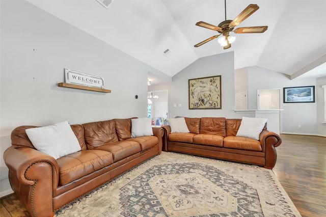 1312 Osborne Drive, Friendswood, TX 77546
