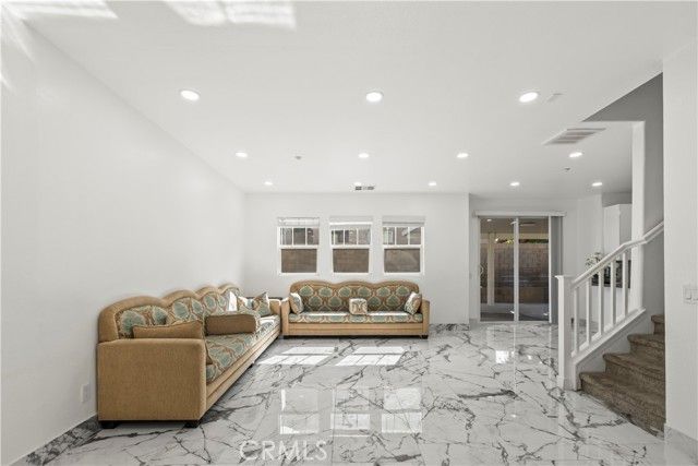 6323 Echo Hills, Fontana, CA 92336