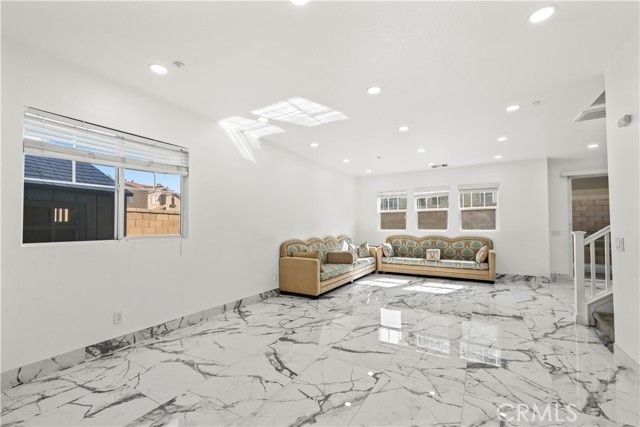 6323 Echo Hills, Fontana, CA 92336