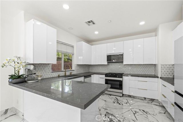 6323 Echo Hills, Fontana, CA 92336