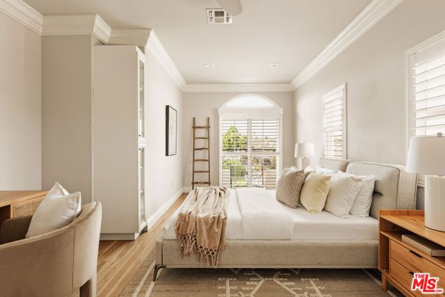 7912 Croydon Avenue, Los Angeles, CA 90045