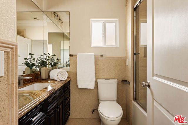 7912 Croydon Avenue, Los Angeles, CA 90045