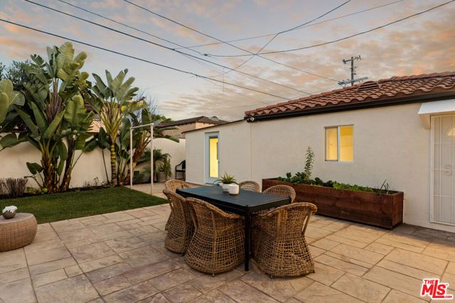 7912 Croydon Avenue, Los Angeles, CA 90045